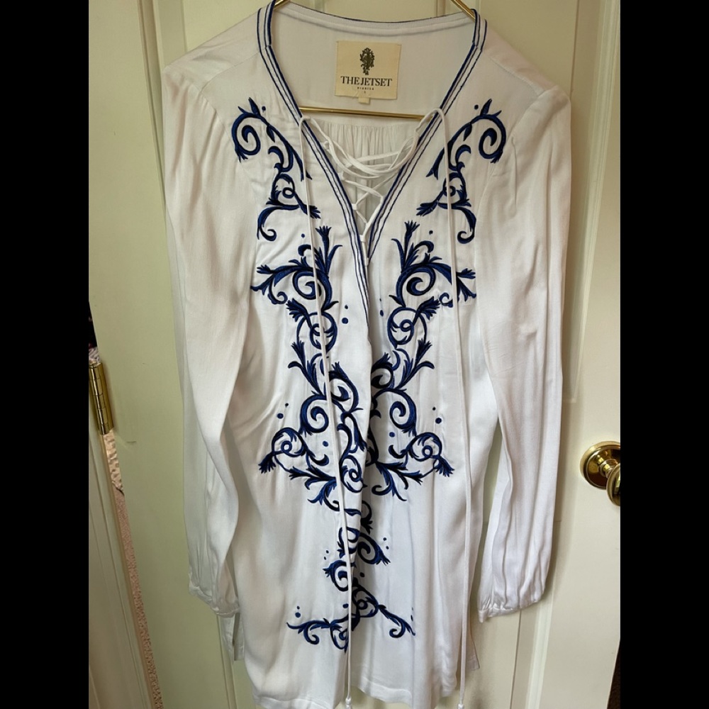 The Jetset dress classy white dress with details stitching